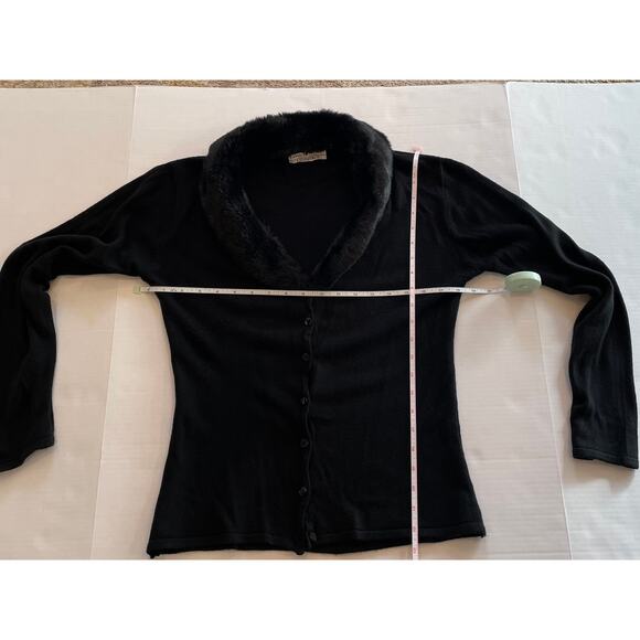 Carolyn Taylor Essentials Black V-Neck Cardigan with Faux Fur Collar, Size M - Picture 8 of 10